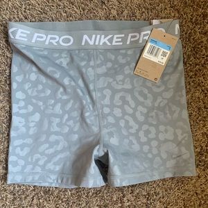 New Grey Cheetah Nike Pros (M)